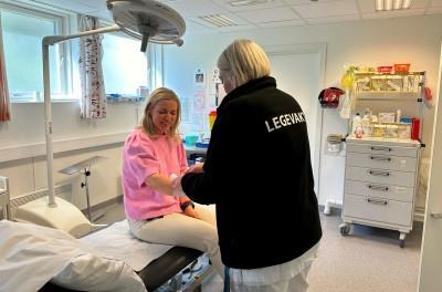 Omsorg - Klikk for stort bilde