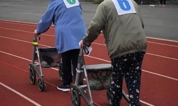 Omsorg - Klikk for stort bilde